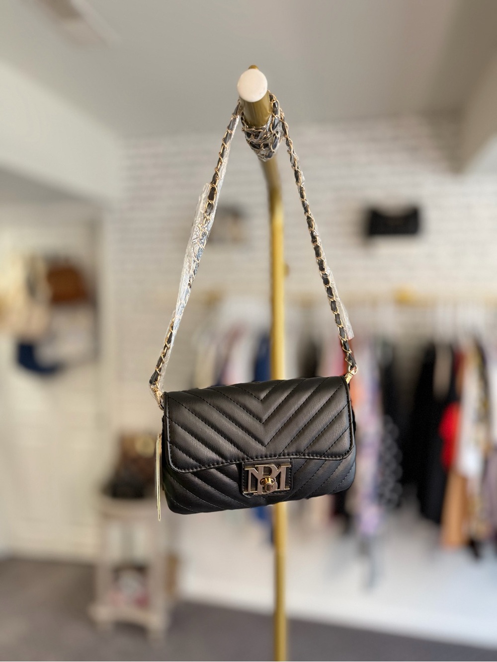 NWT Badgley Mischka Simple Phone Crossbody with Letter Lock in Front